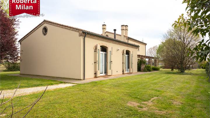 Salzano, esclusiva proprietà in vendita.